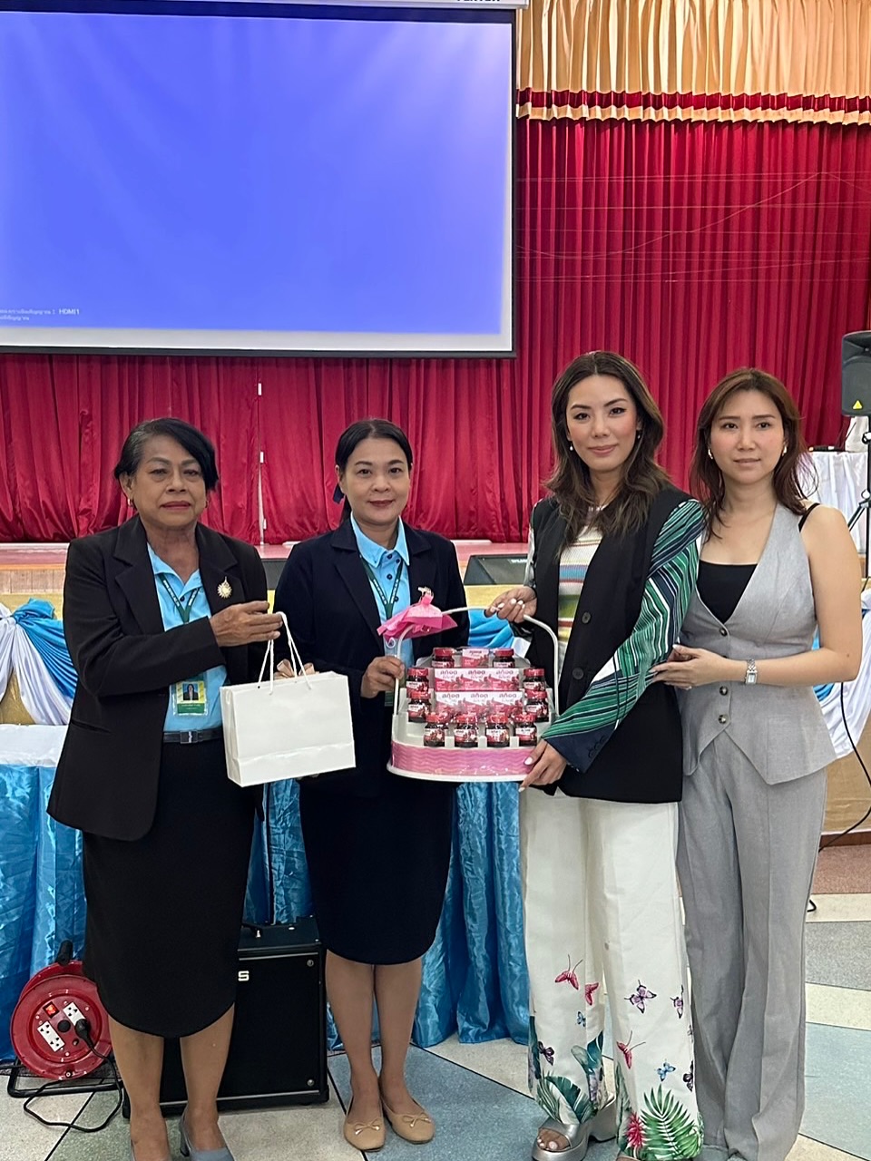 กิ๊ฟซ่า - ปิยา พงศ์กุลภา