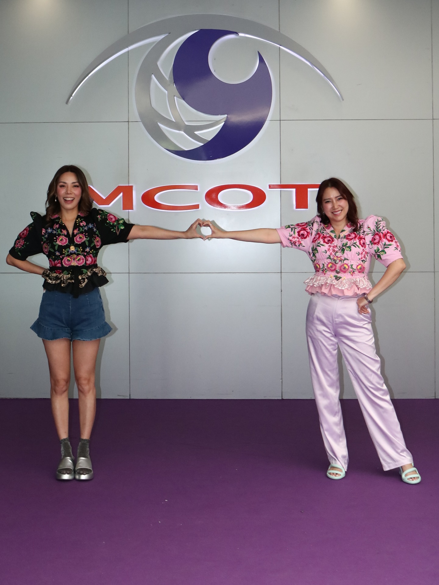 กิ๊ฟซ่า - ปิยา พงศ์กุลภา