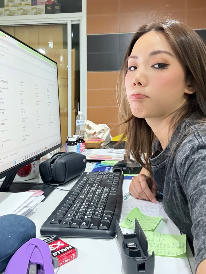 กิ๊ฟซ่า - ปิยา พงศ์กุลภา