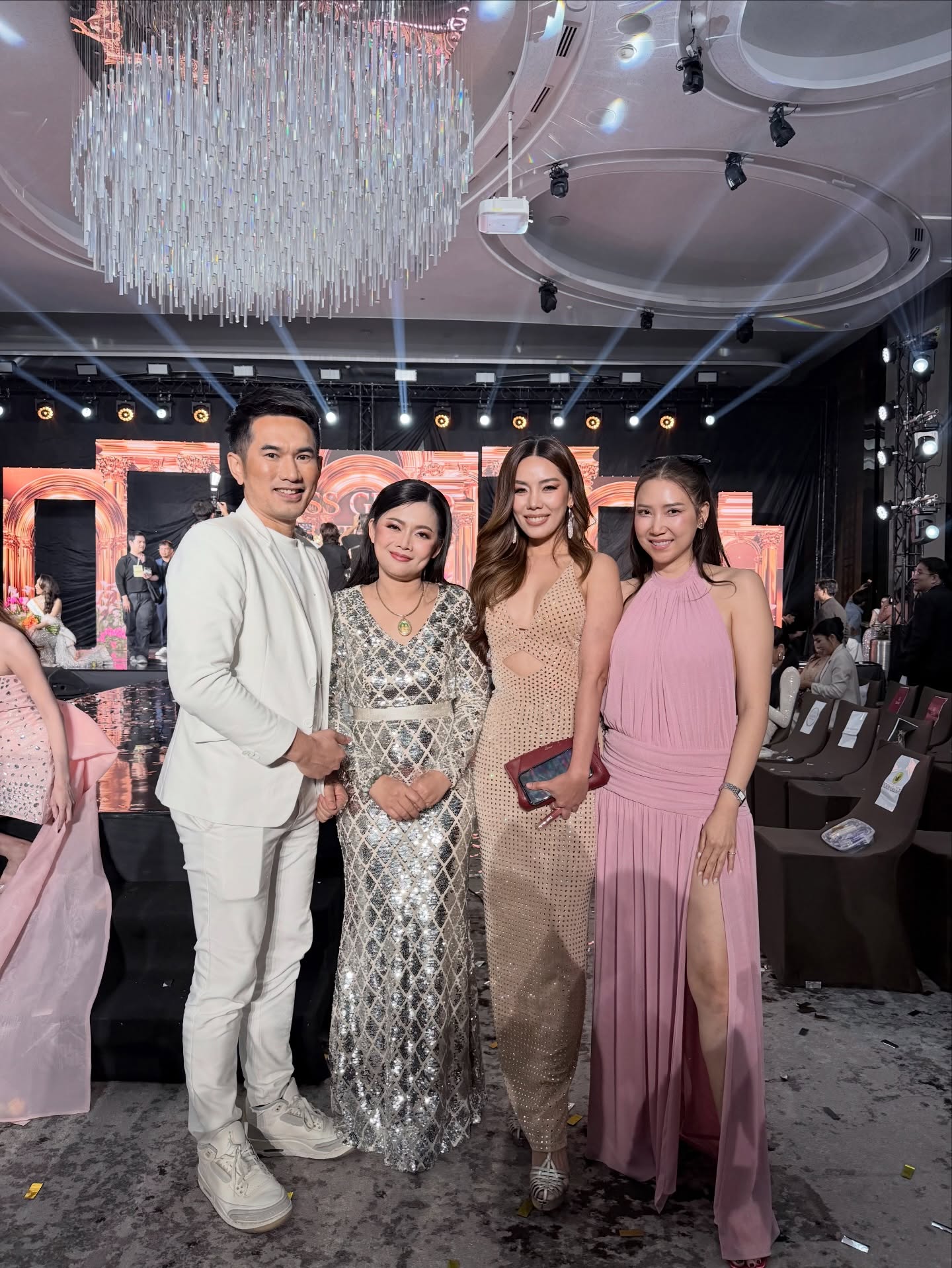 กิ๊ฟซ่า - ปิยา พงศ์กุลภา