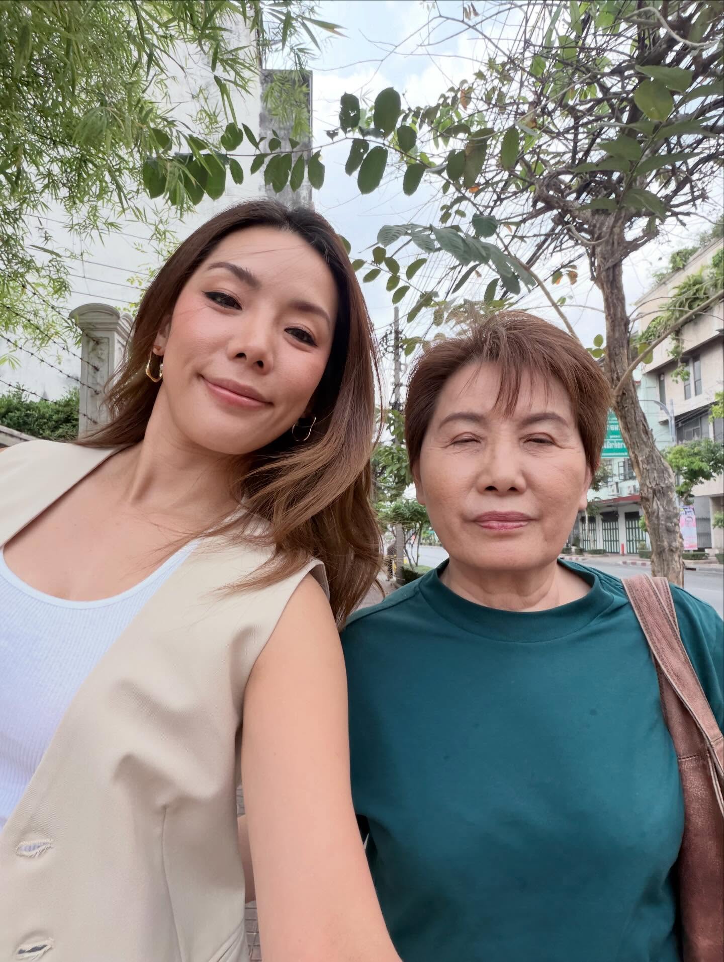 กิ๊ฟซ่า - ปิยา พงศ์กุลภา