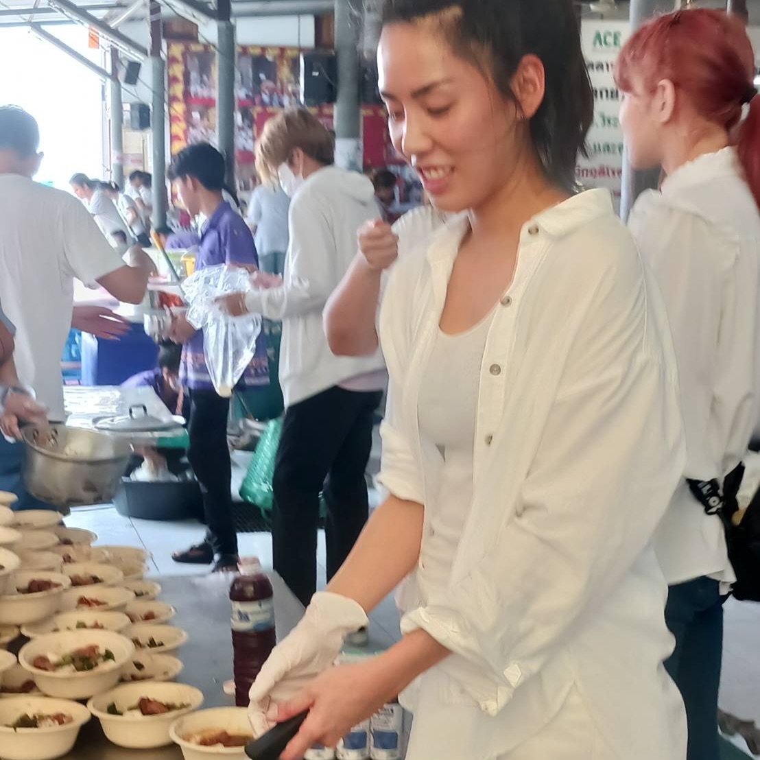 กิ๊ฟซ่า - ปิยา พงศ์กุลภา