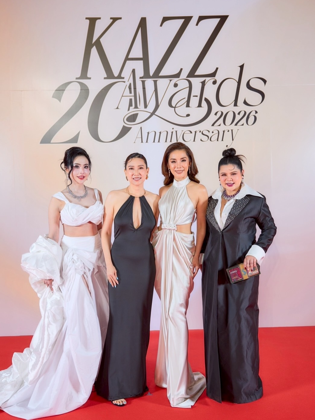 กิ๊ฟซ่า - ปิยา พงศ์กุลภา