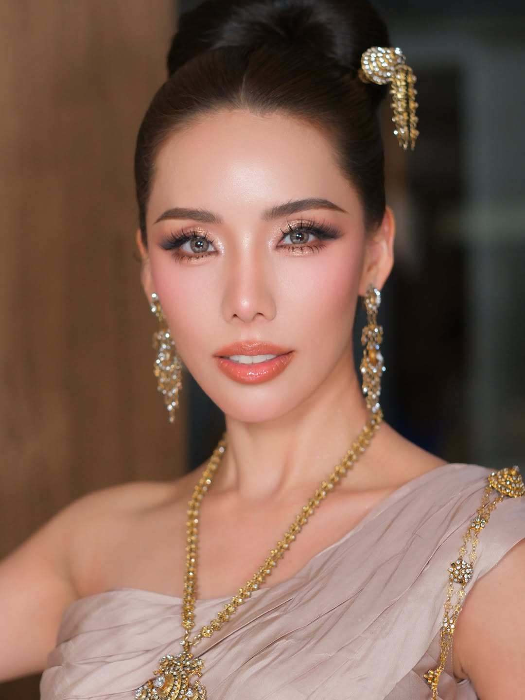 กิ๊ฟซ่า - ปิยา พงศ์กุลภา