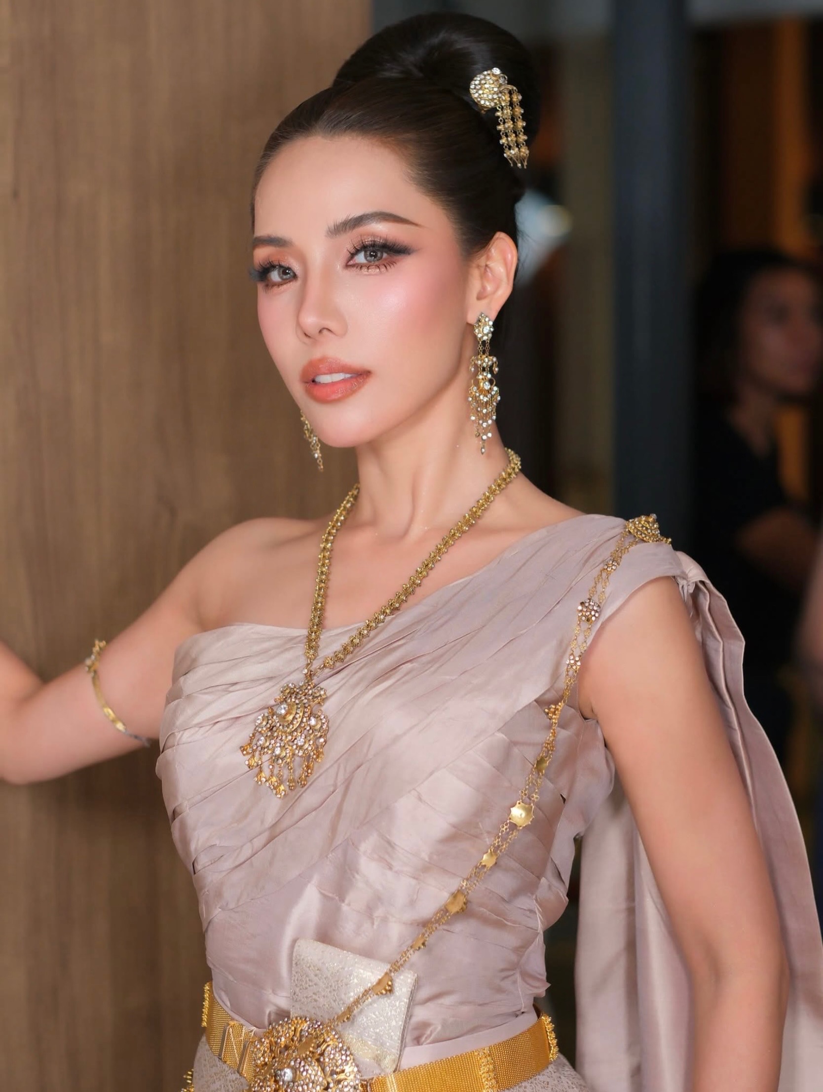 กิ๊ฟซ่า - ปิยา พงศ์กุลภา
