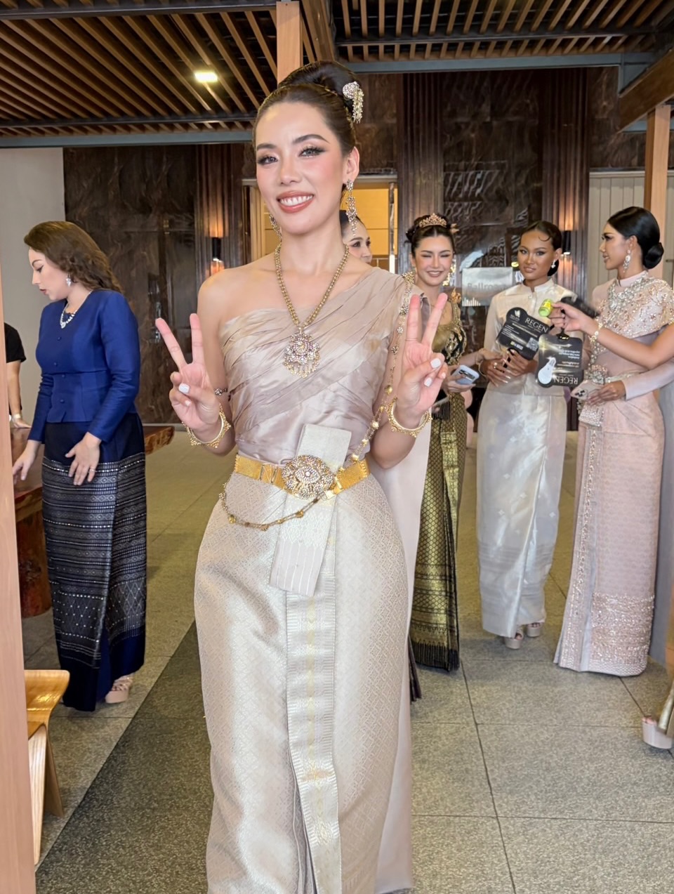 กิ๊ฟซ่า - ปิยา พงศ์กุลภา