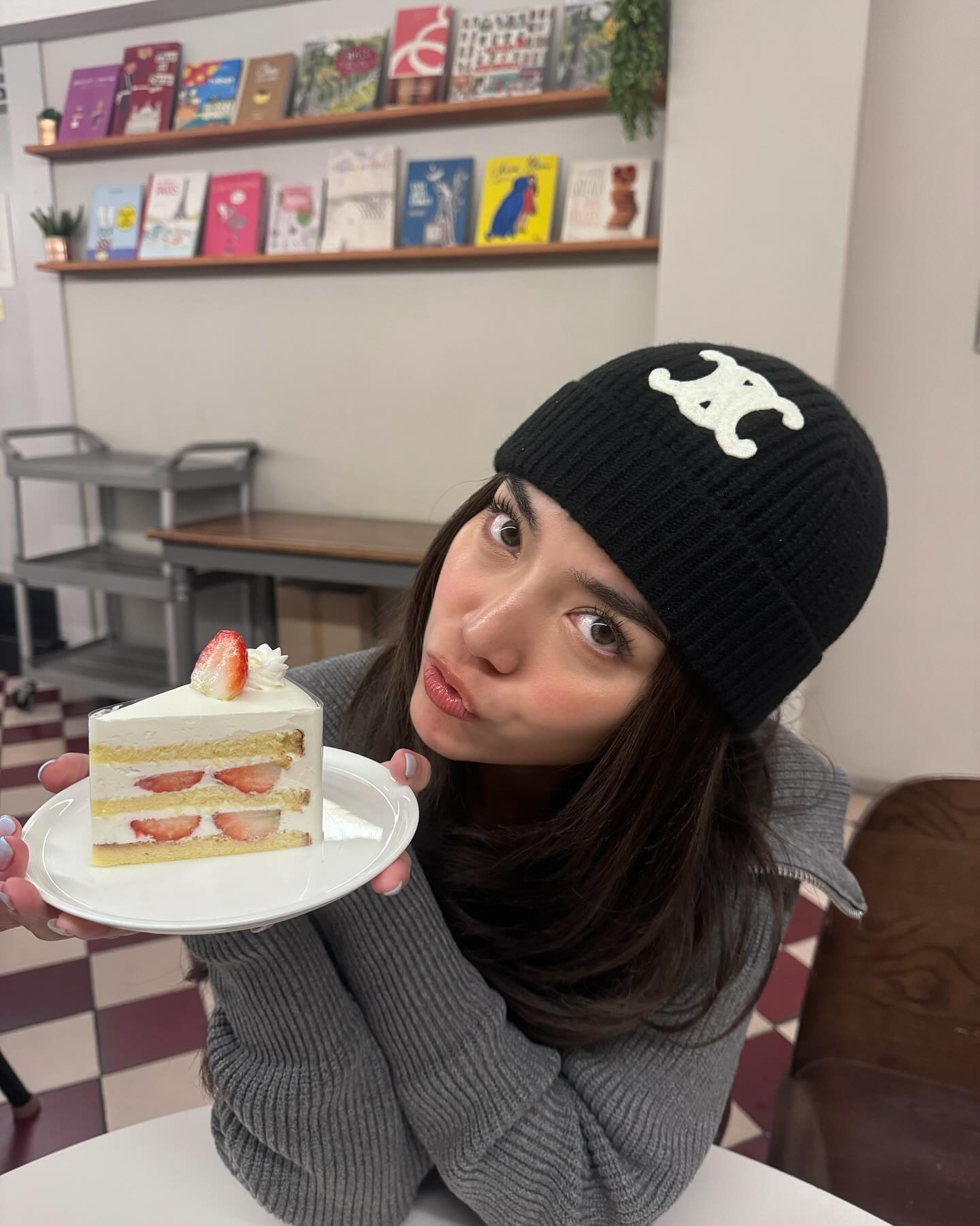 ปราง - กัญญ์ณรัณ วงศ์ขจรไกล