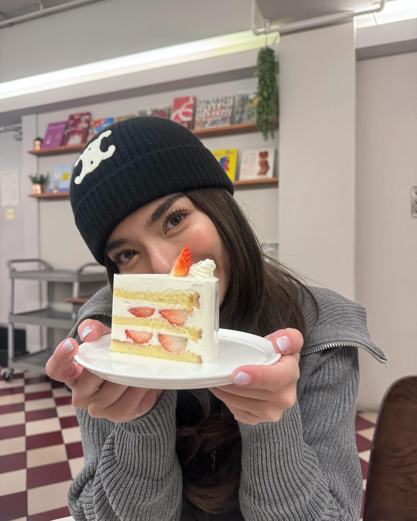 ปราง - กัญญ์ณรัณ วงศ์ขจรไกล