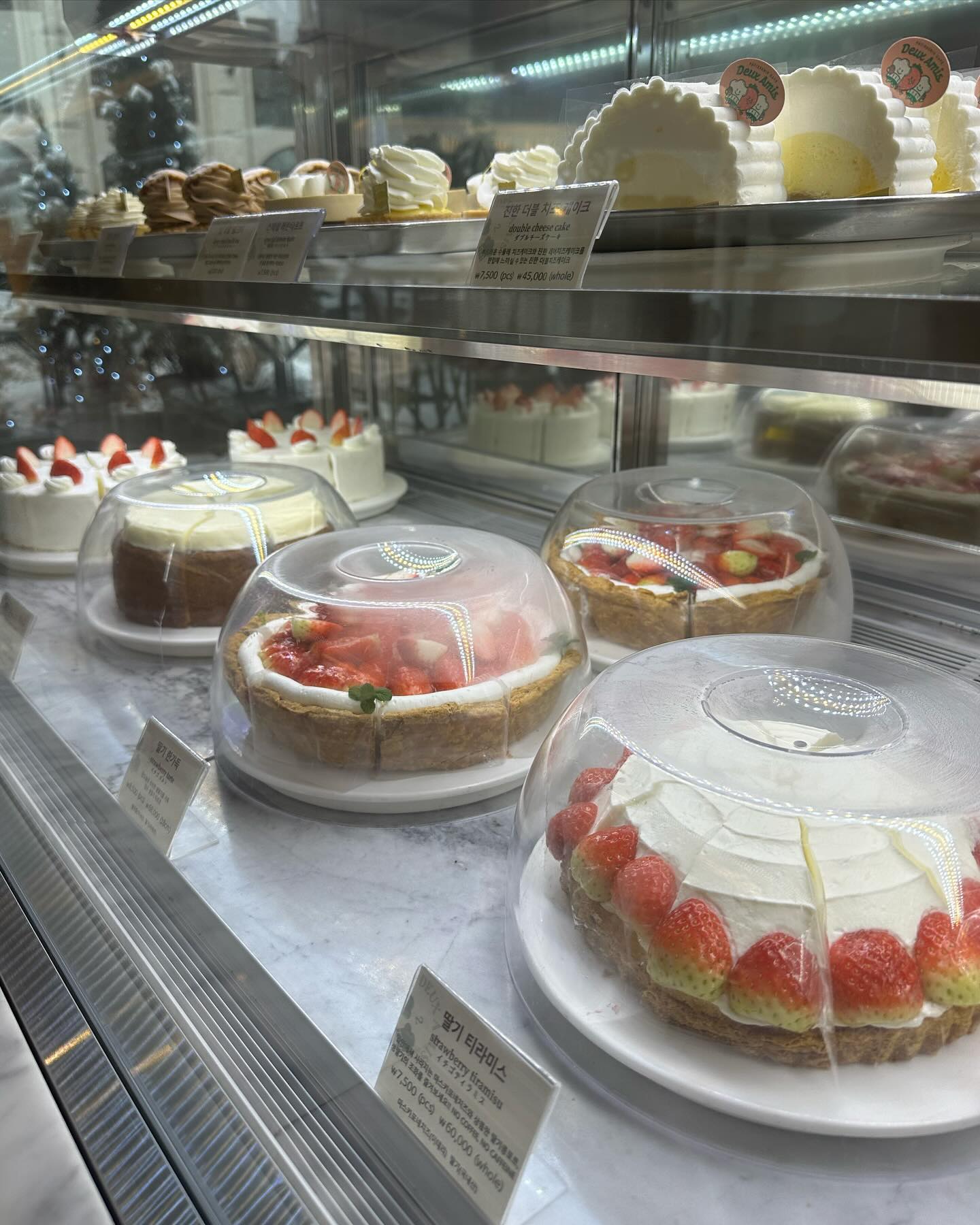 ปราง - กัญญ์ณรัณ วงศ์ขจรไกล