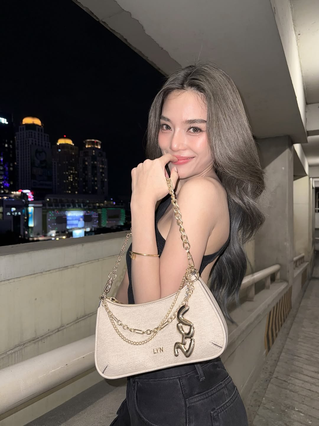 ปราง - กัญญ์ณรัณ วงศ์ขจรไกล