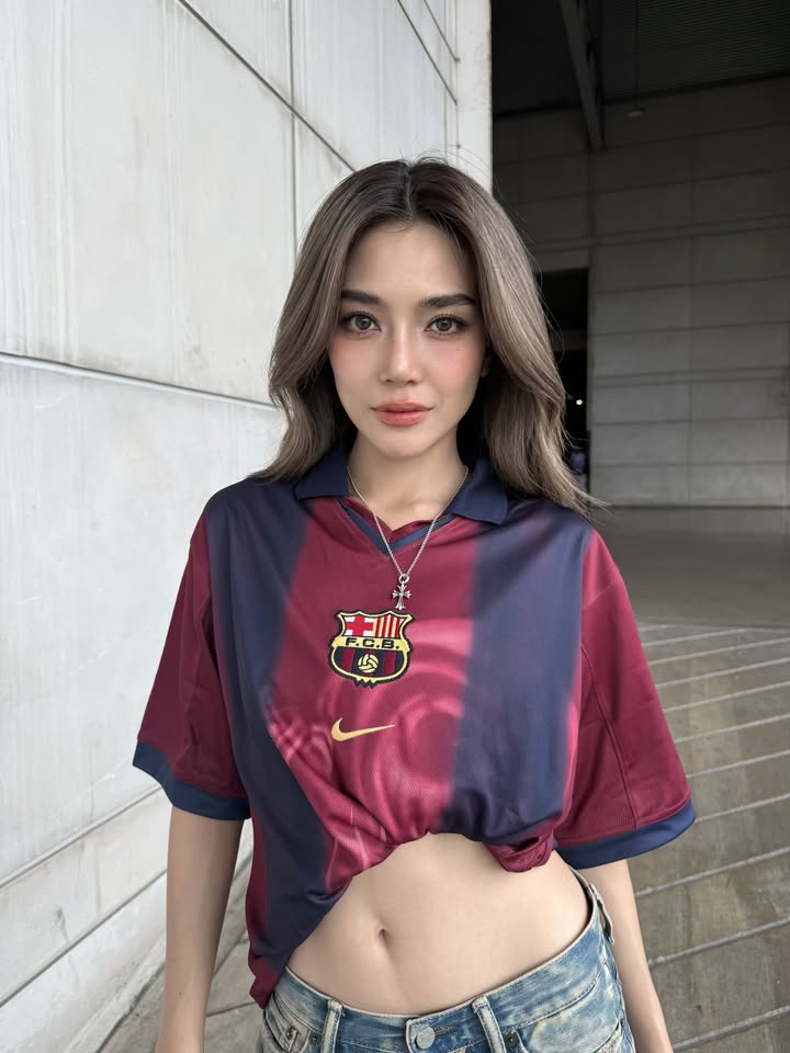 ปราง - กัญญ์ณรัณ วงศ์ขจรไกล