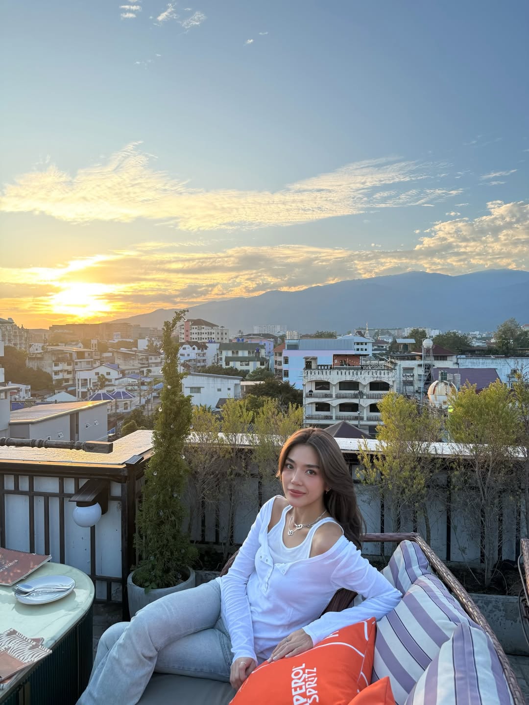 ปราง - กัญญ์ณรัณ วงศ์ขจรไกล