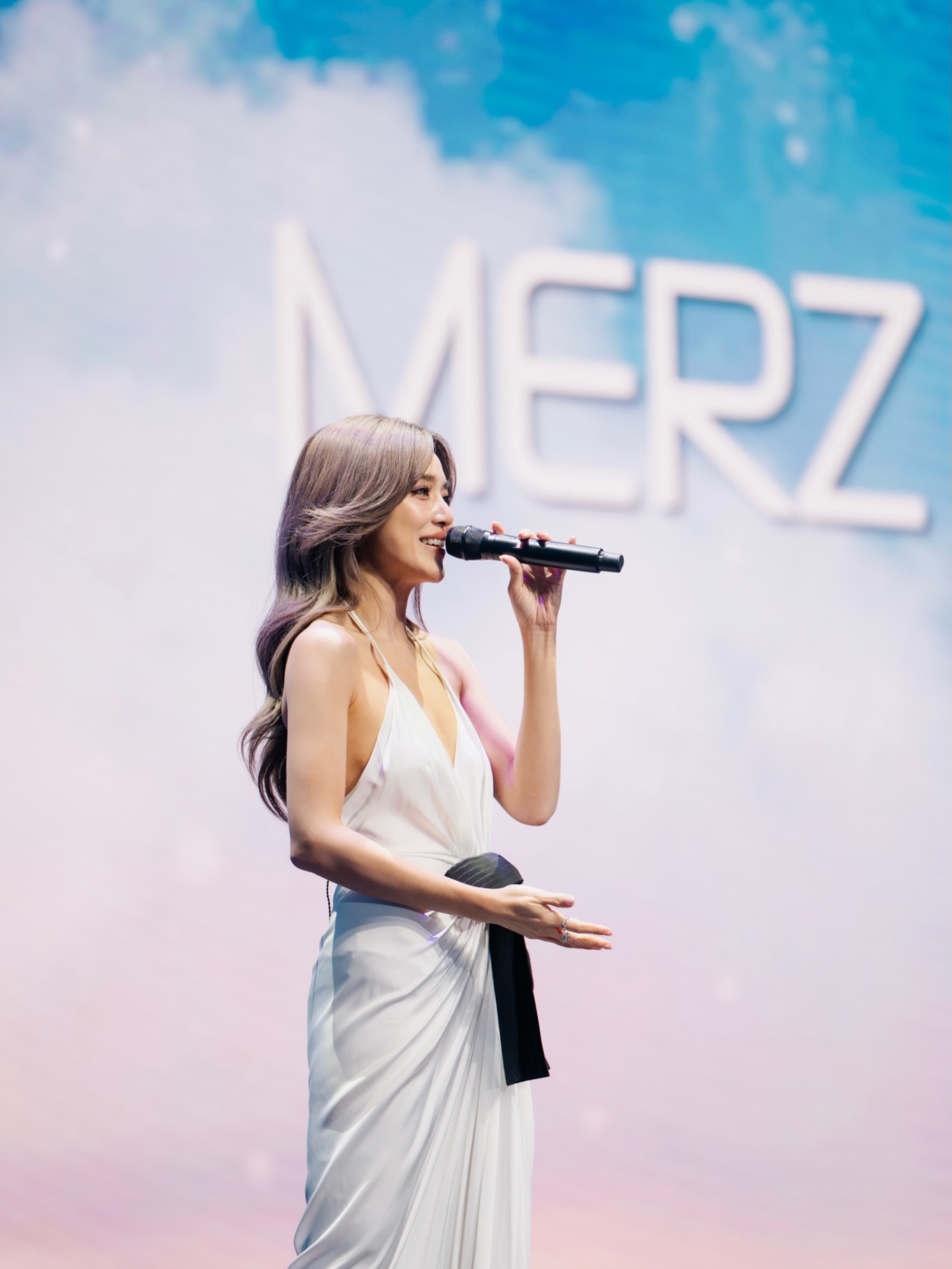 ปราง - กัญญ์ณรัณ วงศ์ขจรไกล