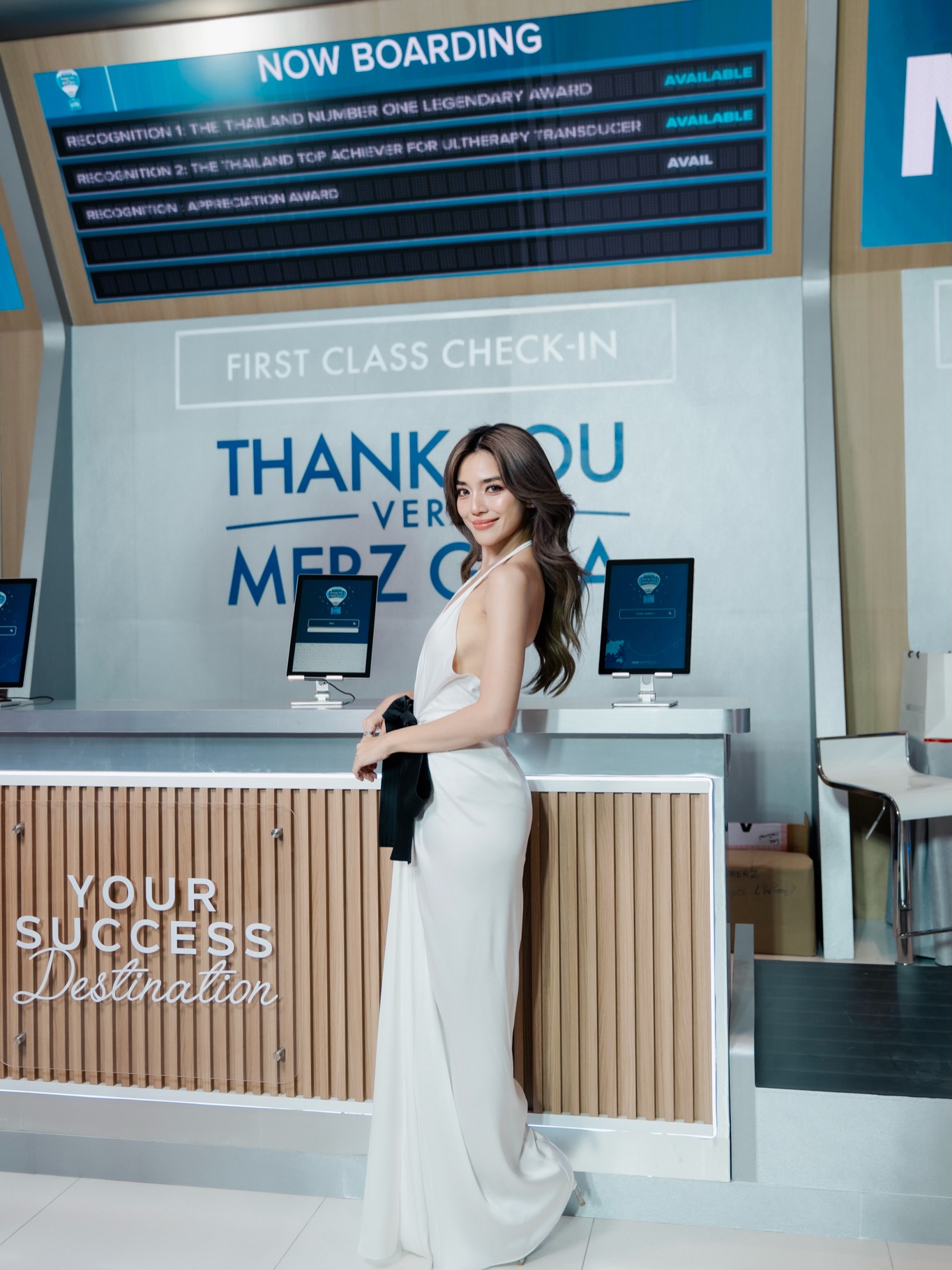 ปราง - กัญญ์ณรัณ วงศ์ขจรไกล