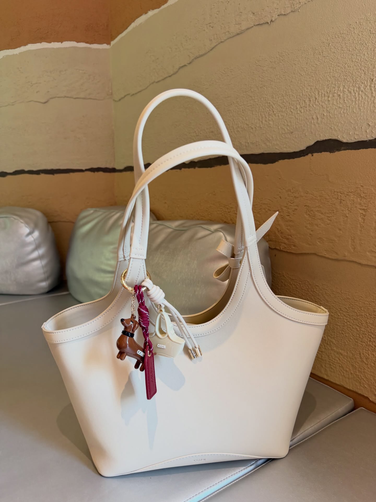 ปราง - กัญญ์ณรัณ วงศ์ขจรไกล