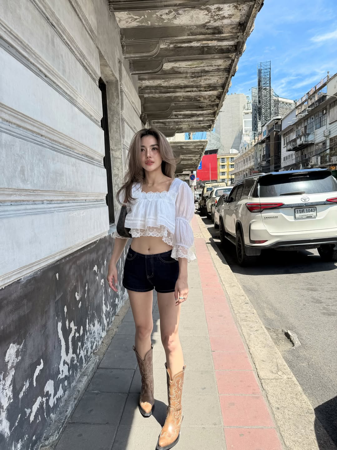 ปราง - กัญญ์ณรัณ วงศ์ขจรไกล