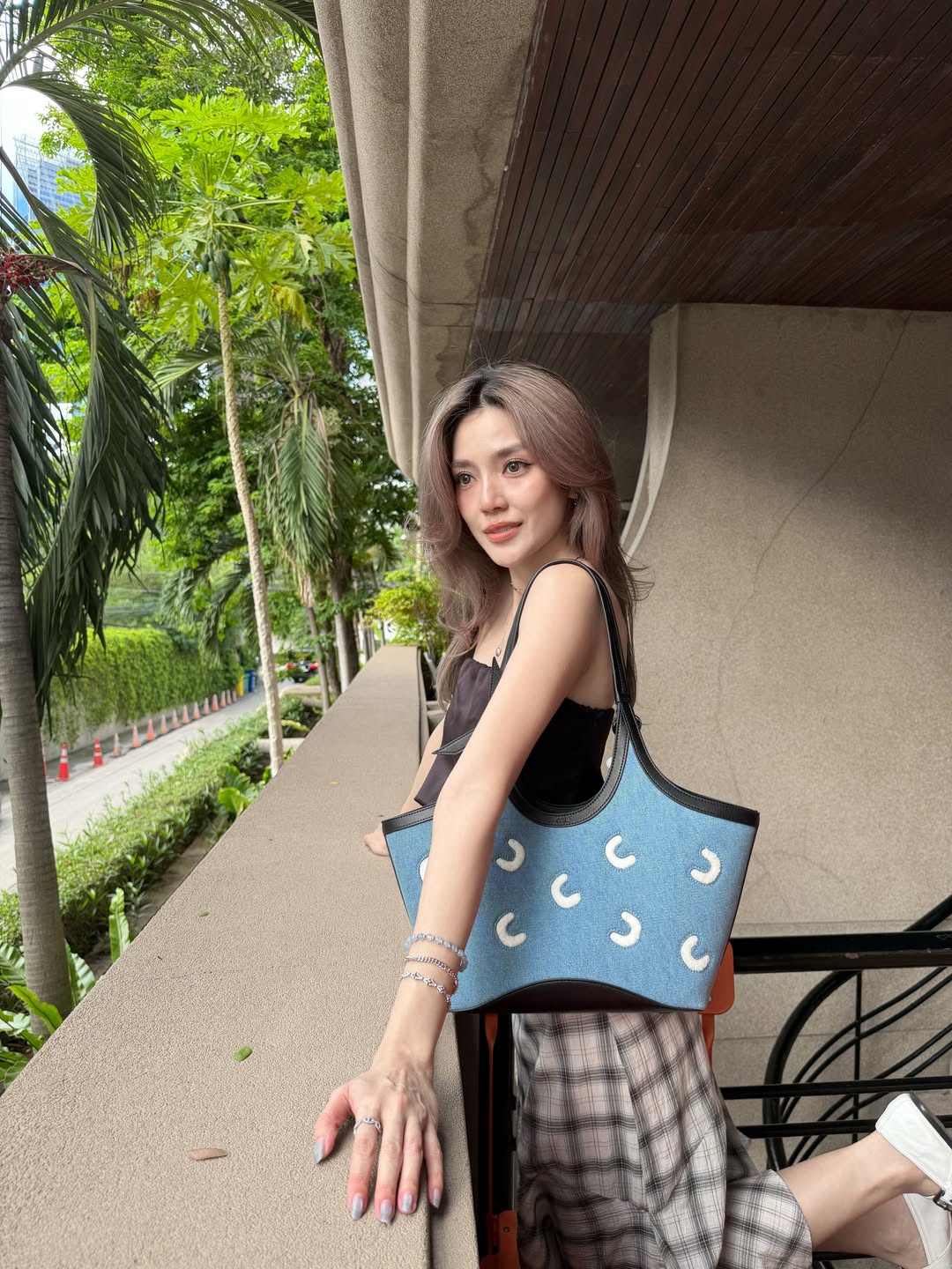 ปราง - กัญญ์ณรัณ วงศ์ขจรไกล