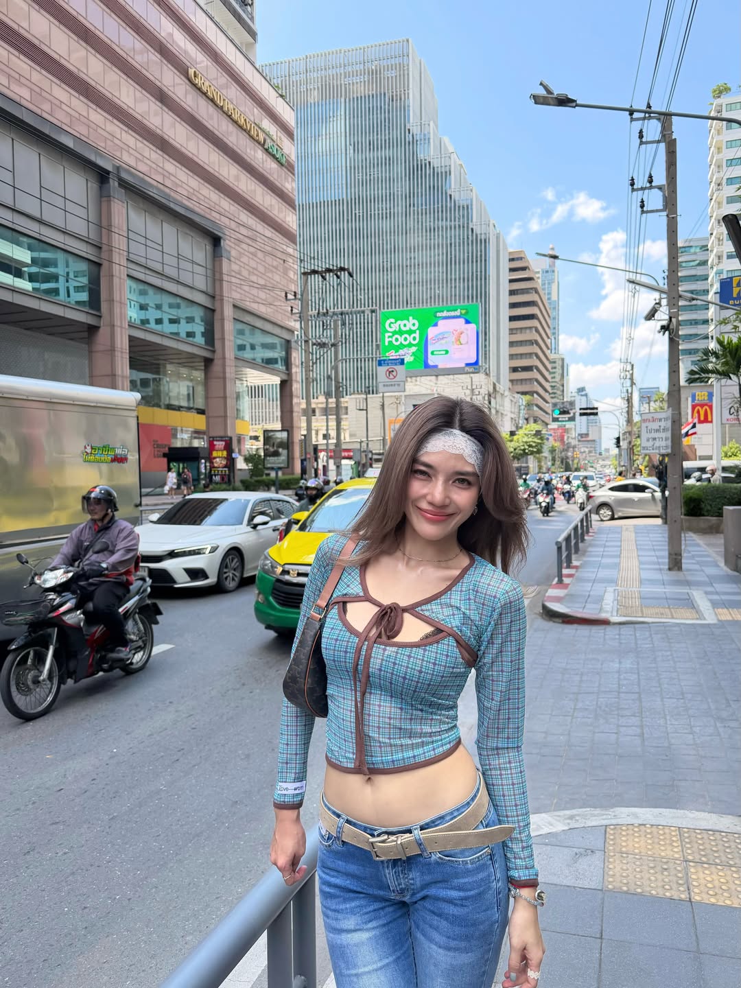 ปราง - กัญญ์ณรัณ วงศ์ขจรไกล