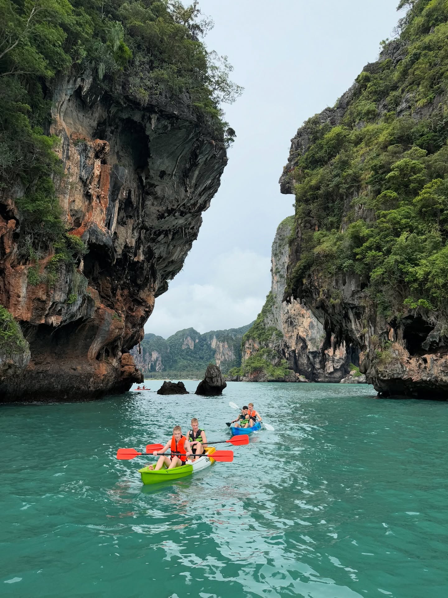 แบม - ปีติภัทร คูตระกูล