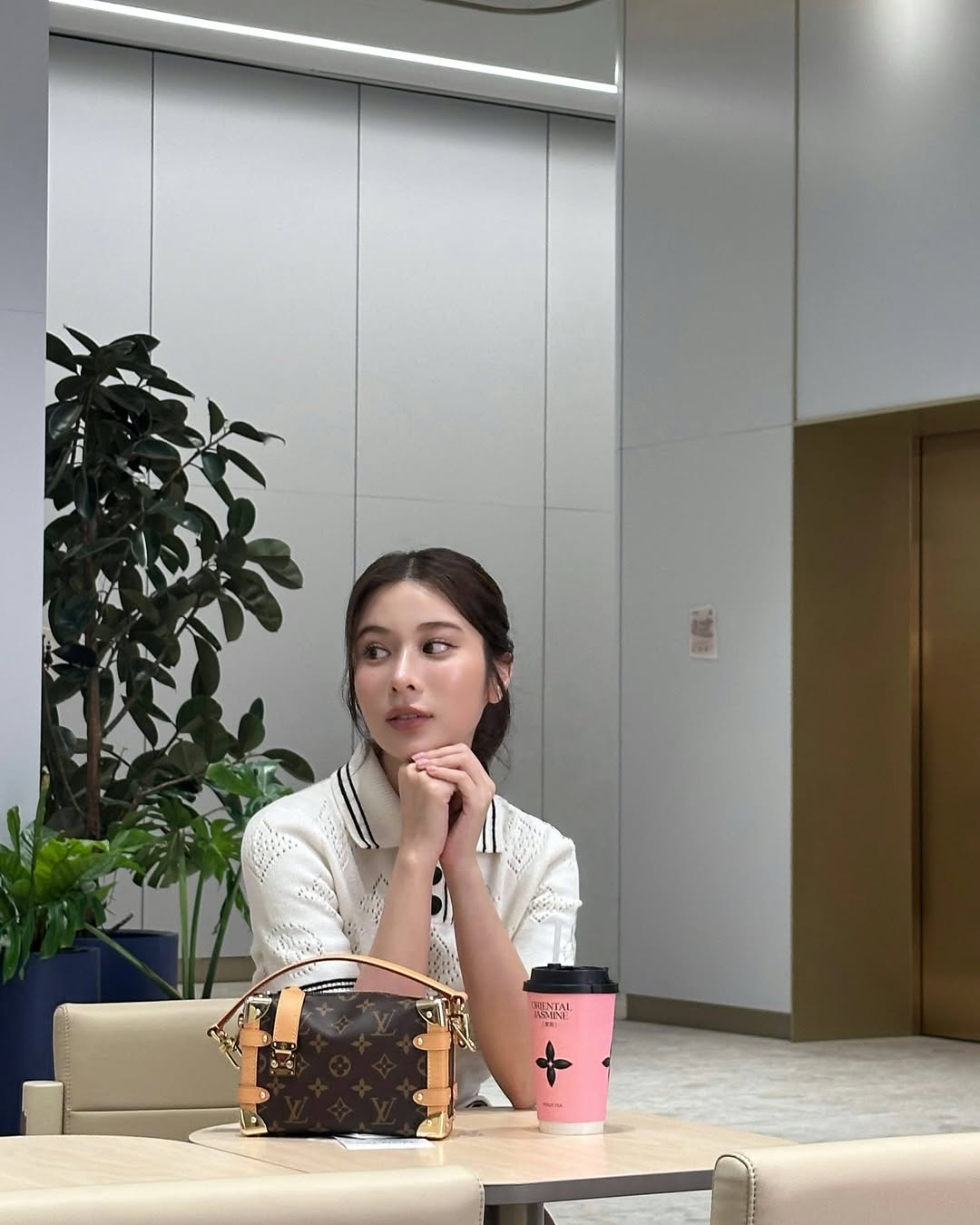 เก้า - สุภัสสรา ธนชาต