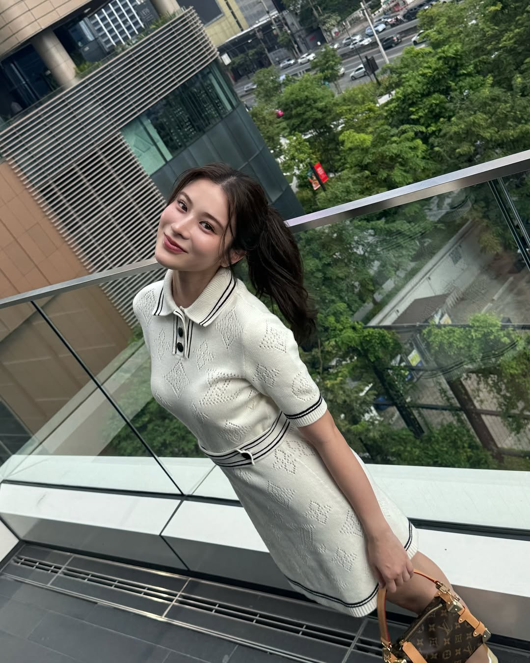 เก้า - สุภัสสรา ธนชาต