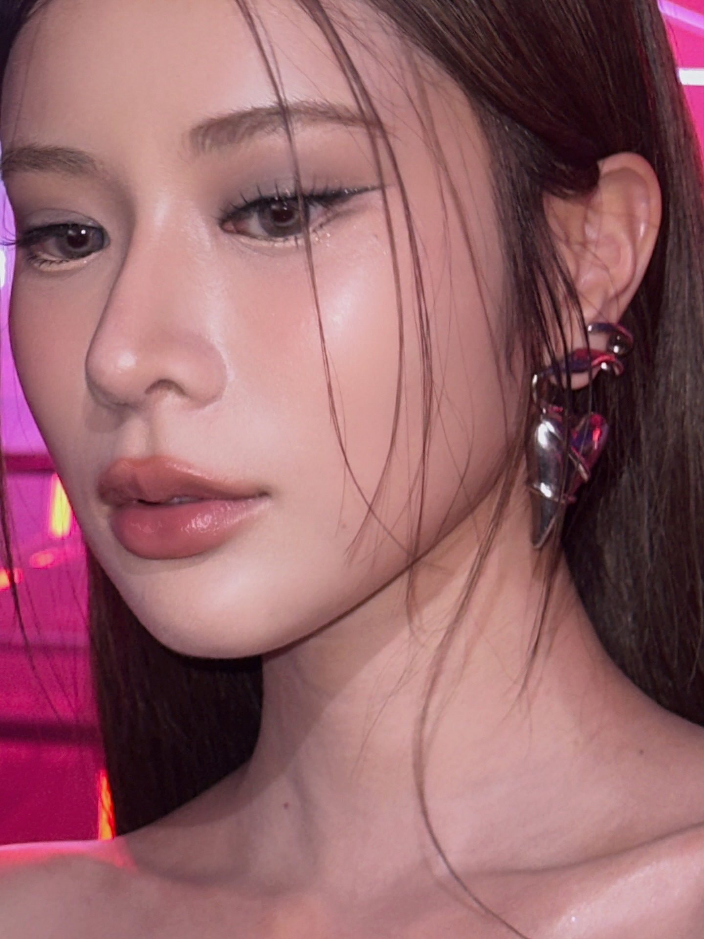 เก้า - สุภัสสรา ธนชาต
