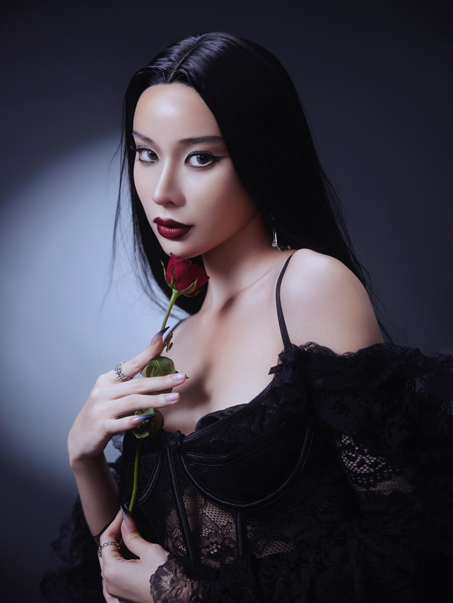 เก้า - สุภัสสรา ธนชาต