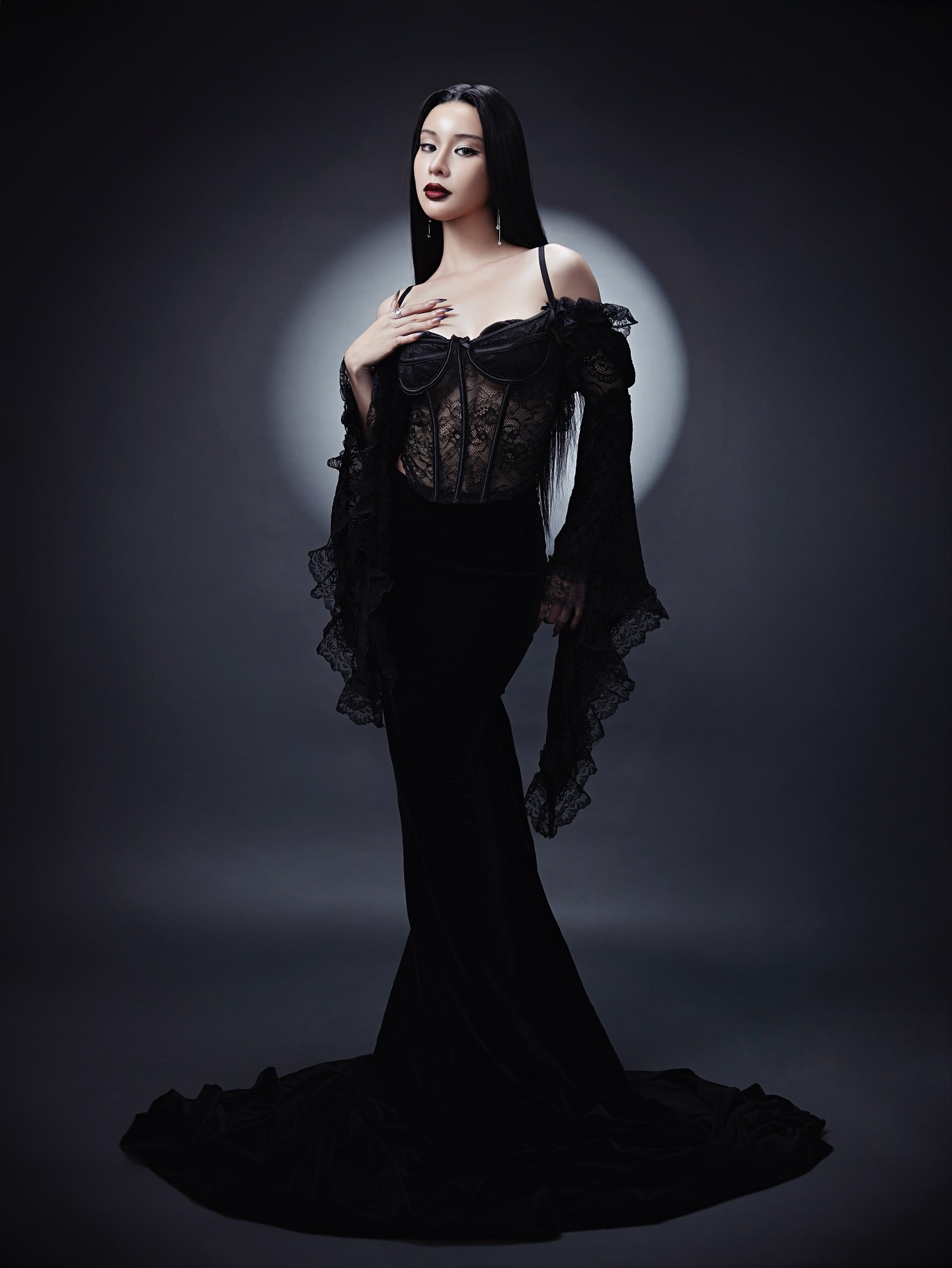 เก้า - สุภัสสรา ธนชาต