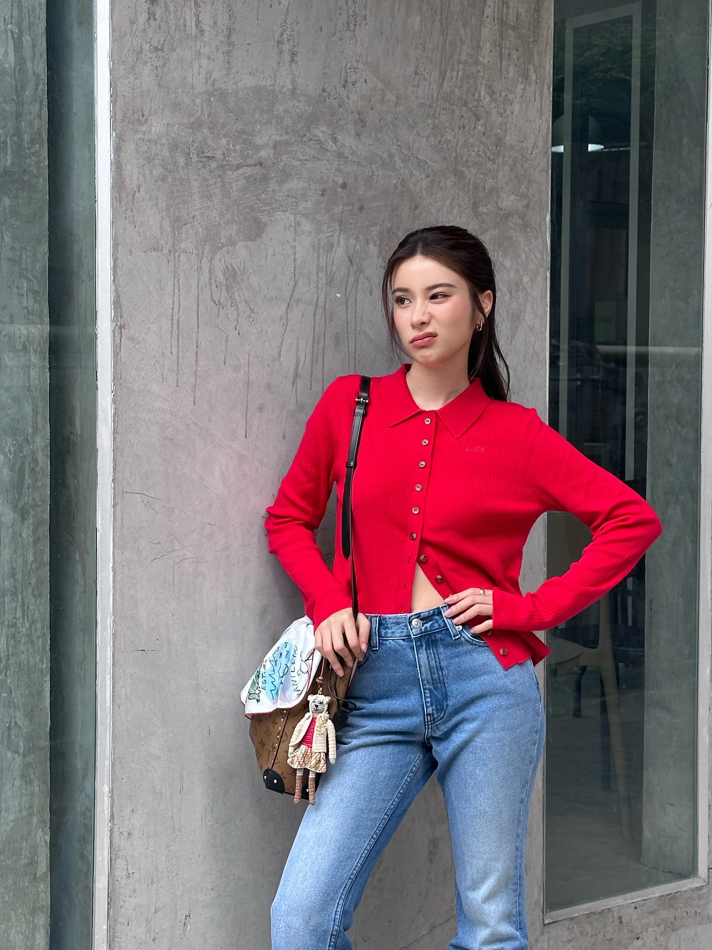 เก้า - สุภัสสรา ธนชาต