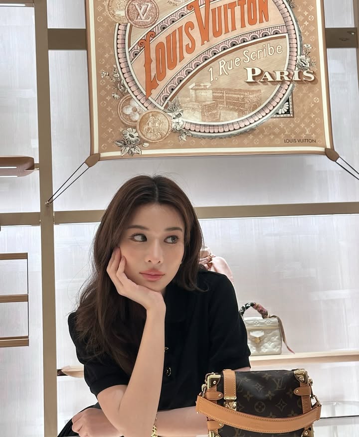 เก้า - สุภัสสรา ธนชาต