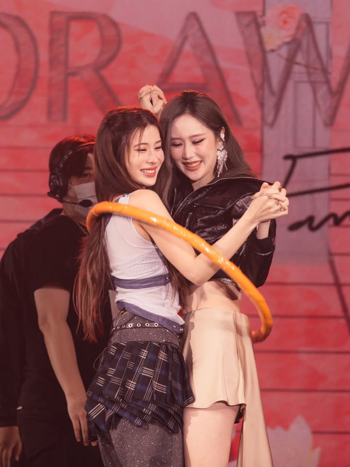 เก้า - สุภัสสรา ธนชาต