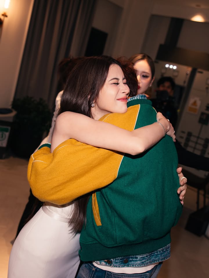 เก้า - สุภัสสรา ธนชาต