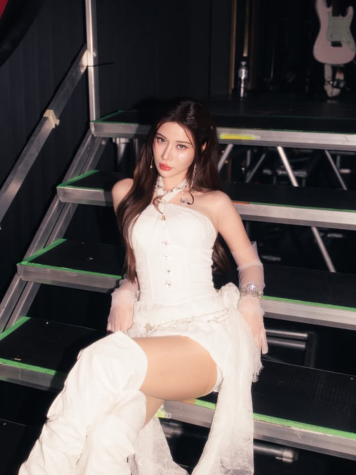 เก้า - สุภัสสรา ธนชาต