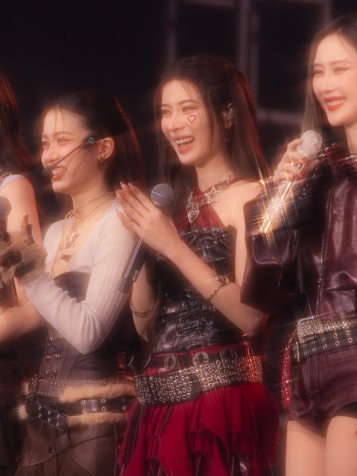 เก้า - สุภัสสรา ธนชาต