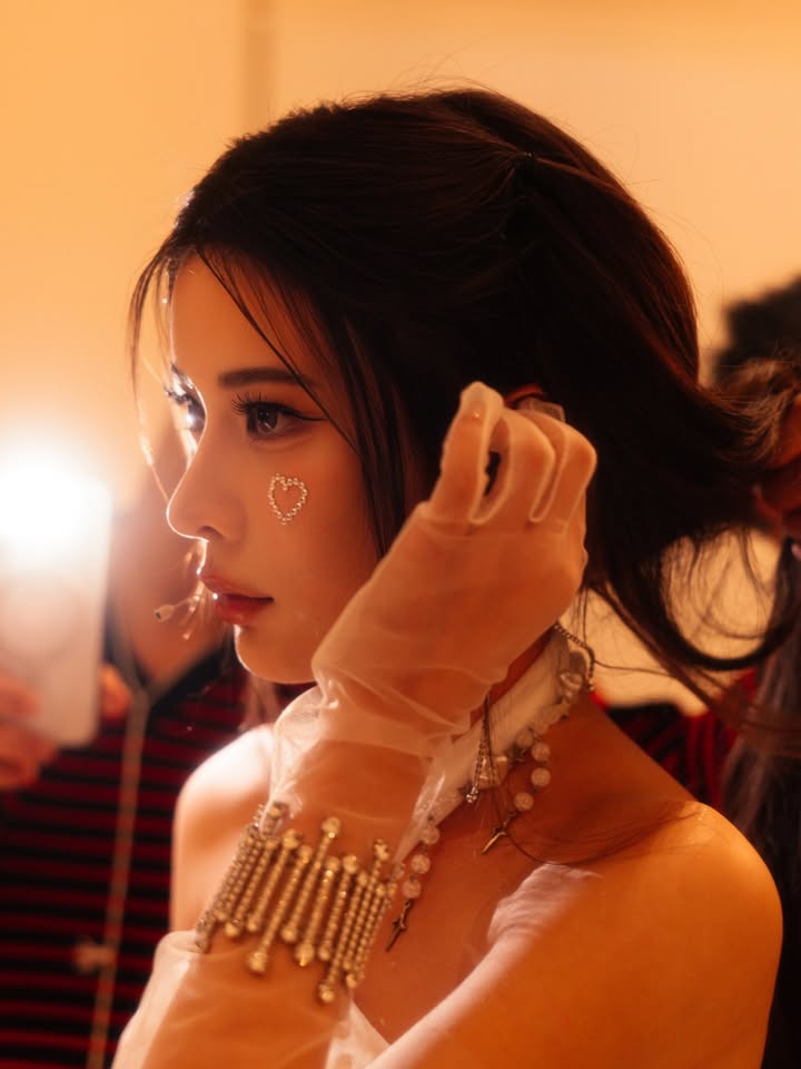 เก้า - สุภัสสรา ธนชาต