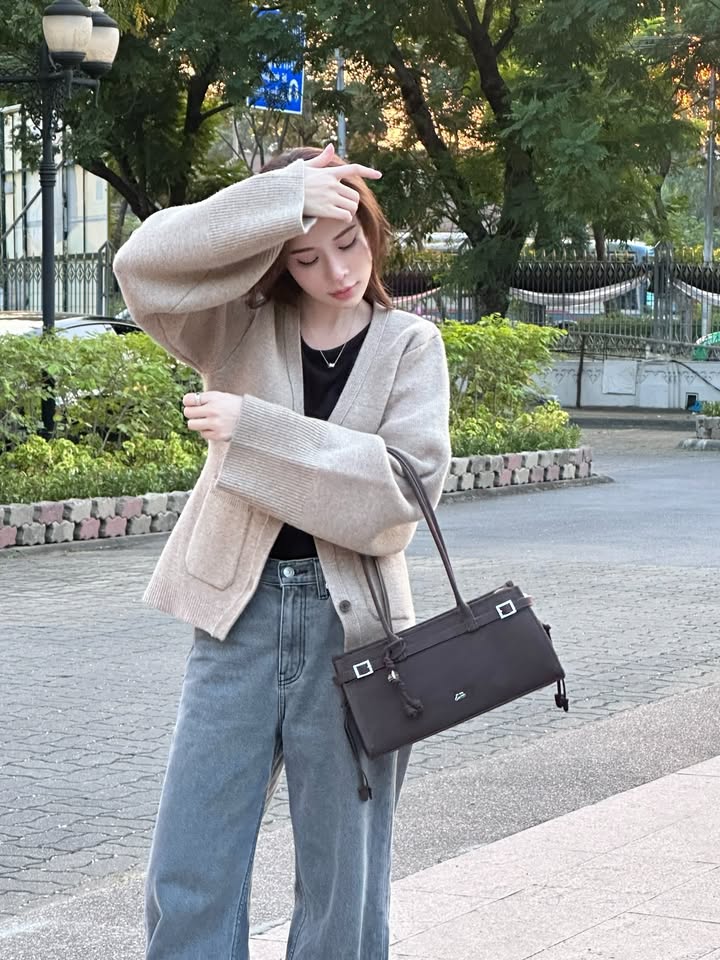 เก้า - สุภัสสรา ธนชาต