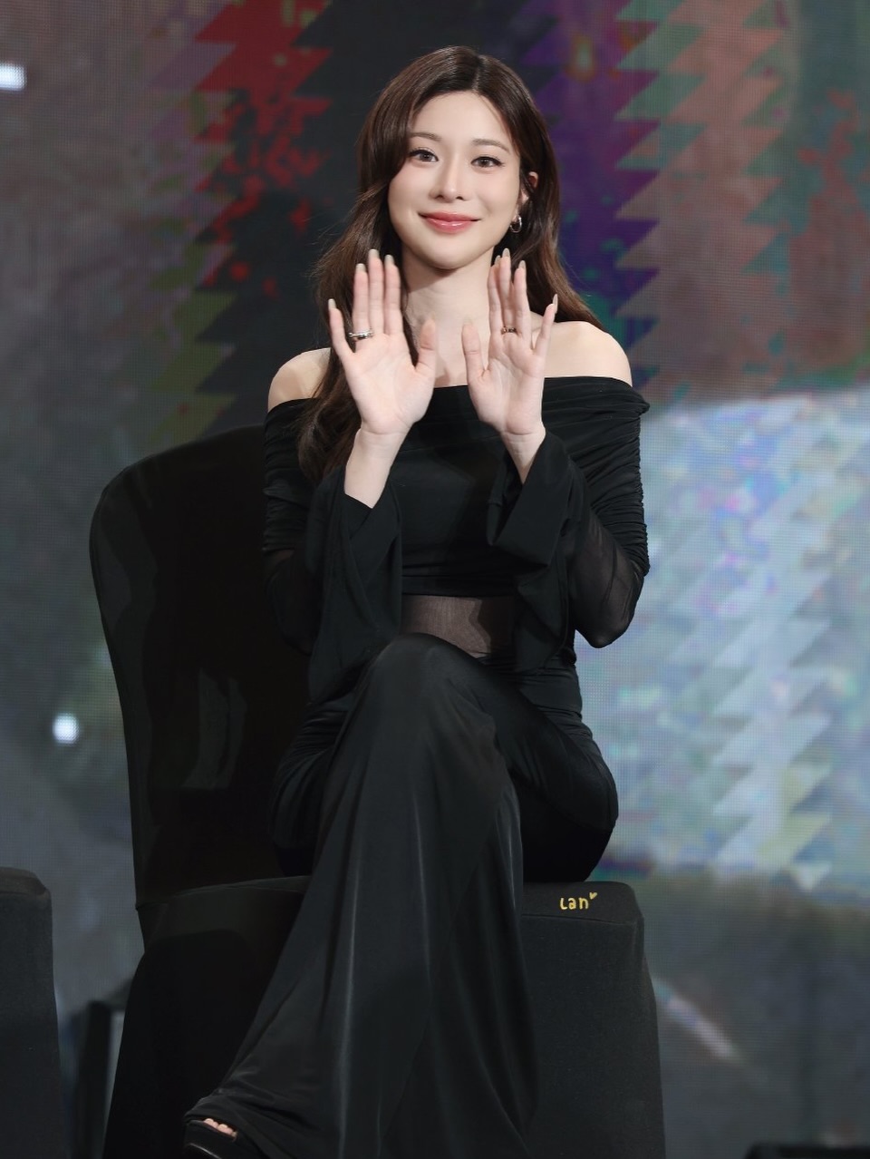 เก้า - สุภัสสรา ธนชาต