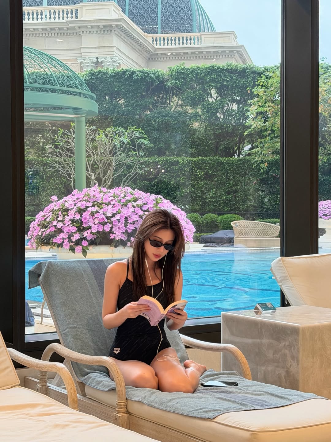 เก้า - สุภัสสรา ธนชาต