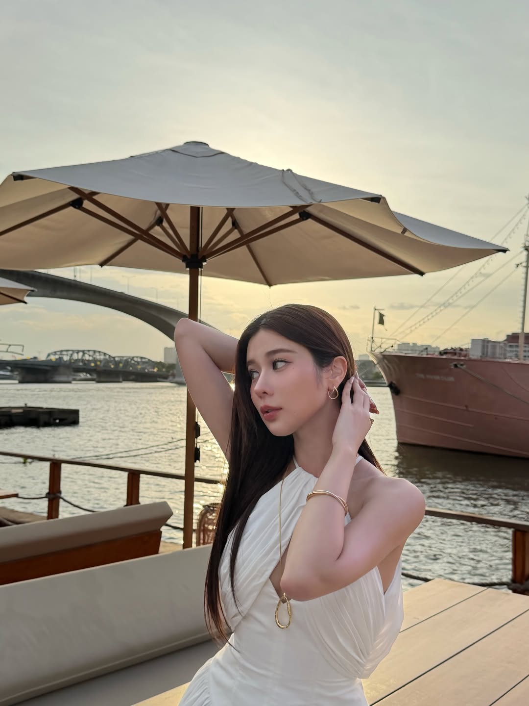 เก้า - สุภัสสรา ธนชาต