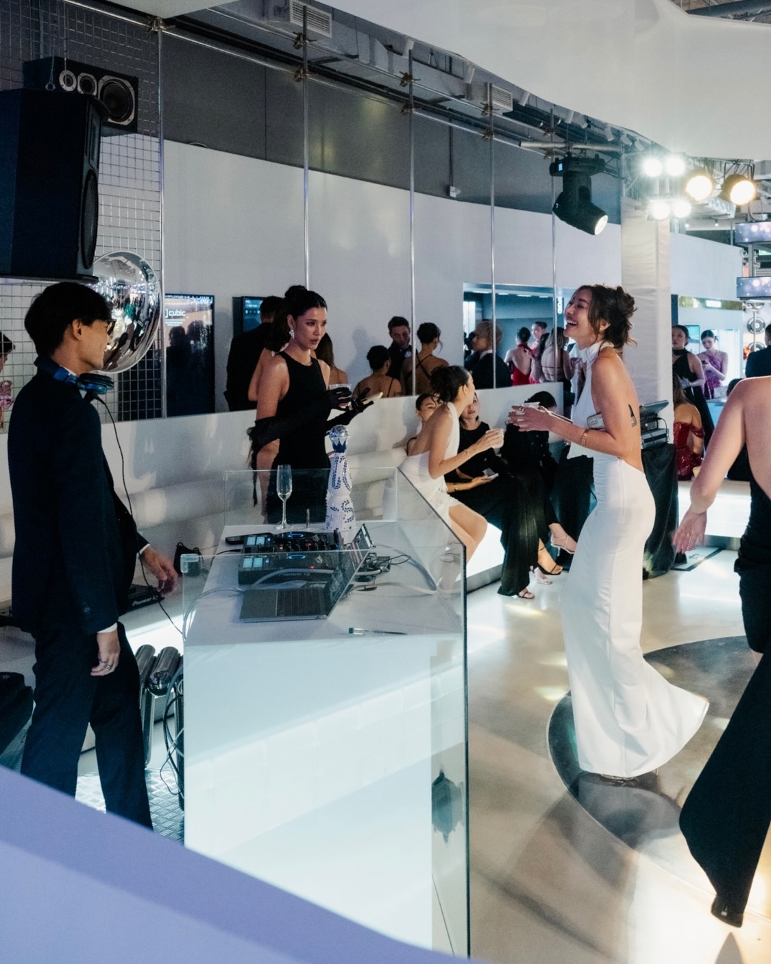 ปริม - กรวรรณ หลอดสันเทียะ