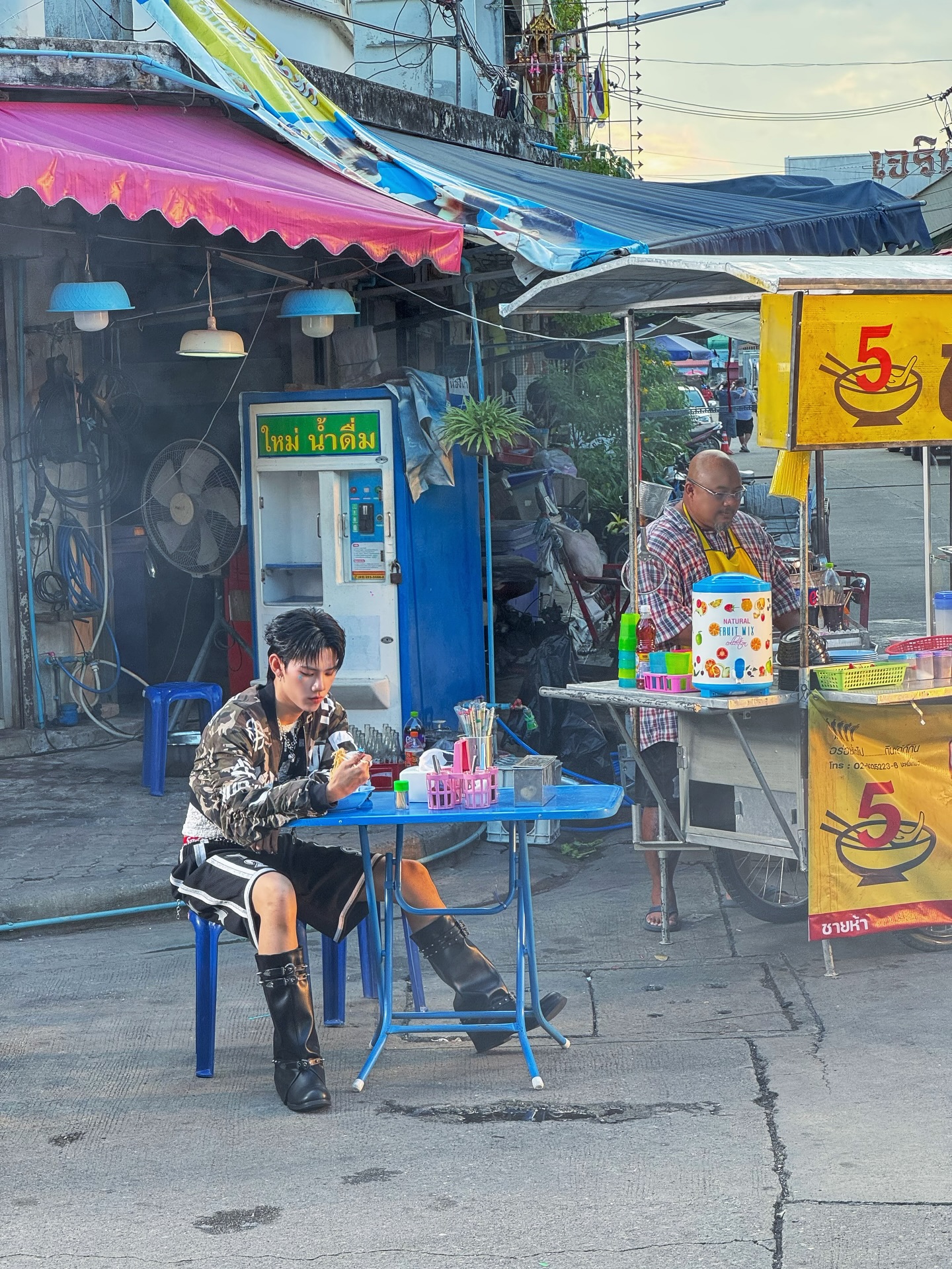 ปลั๊กกี้ - ธรากร คำสิงห์