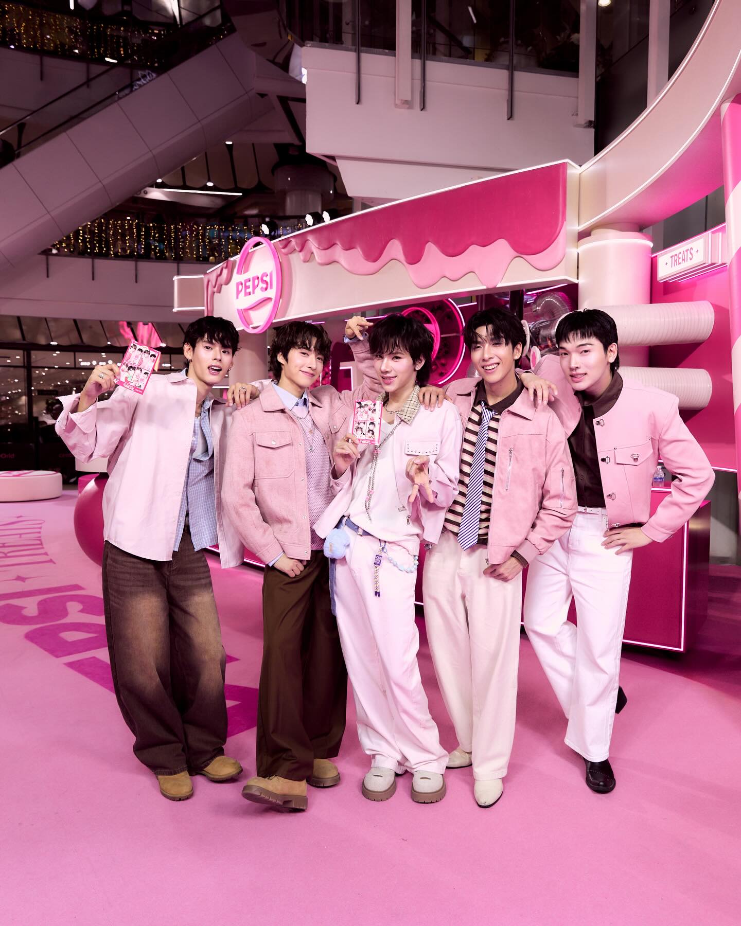 ปลั๊กกี้ - ธรากร คำสิงห์