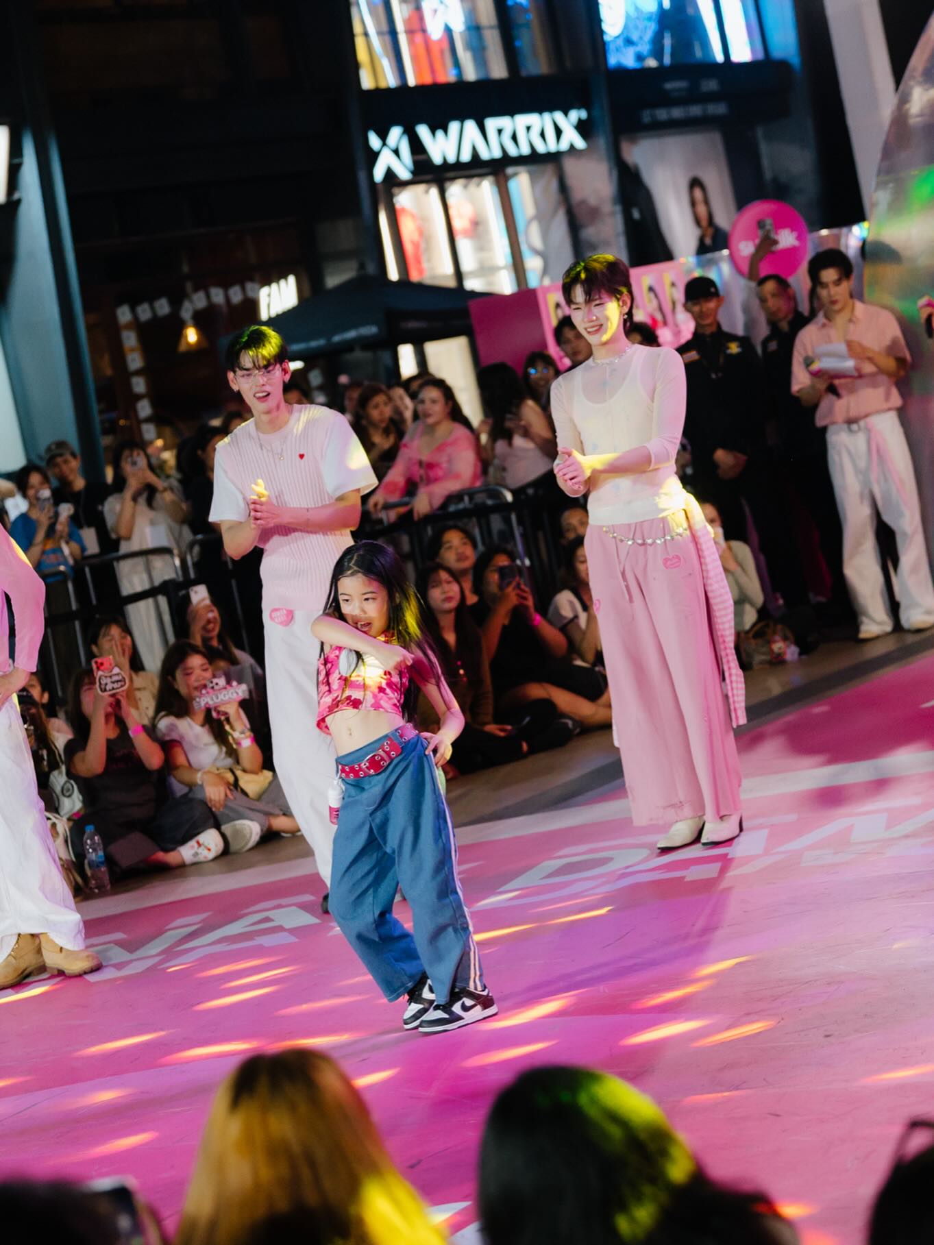 ปลั๊กกี้ - ธรากร คำสิงห์