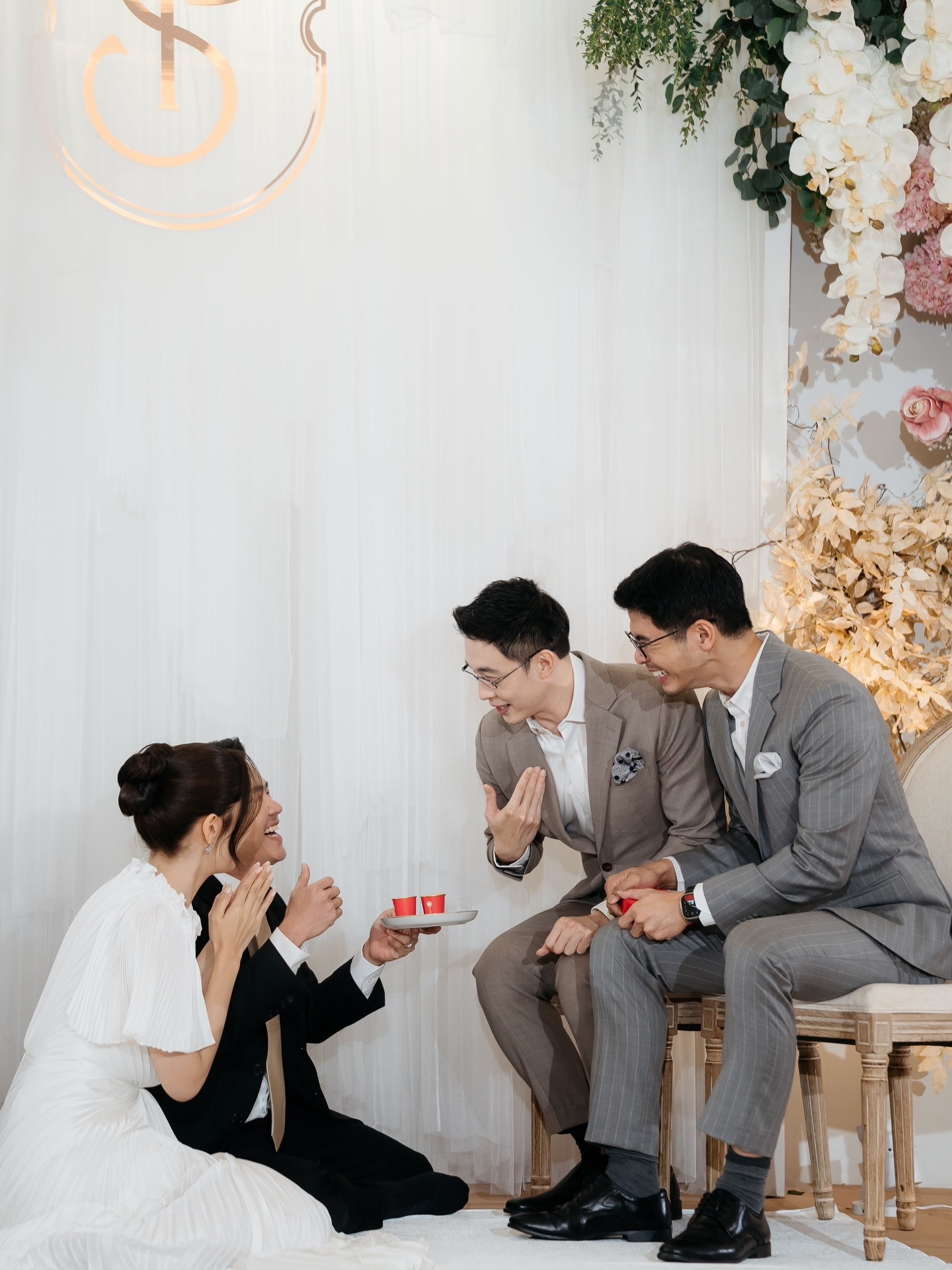 ไก่ - ภาษิต อภิญญาวาท