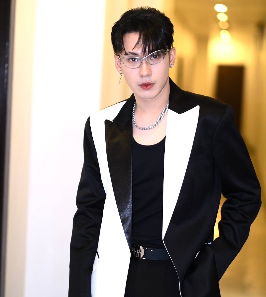 ตั้ม - วราวุธ โพธิ์ยิ้ม