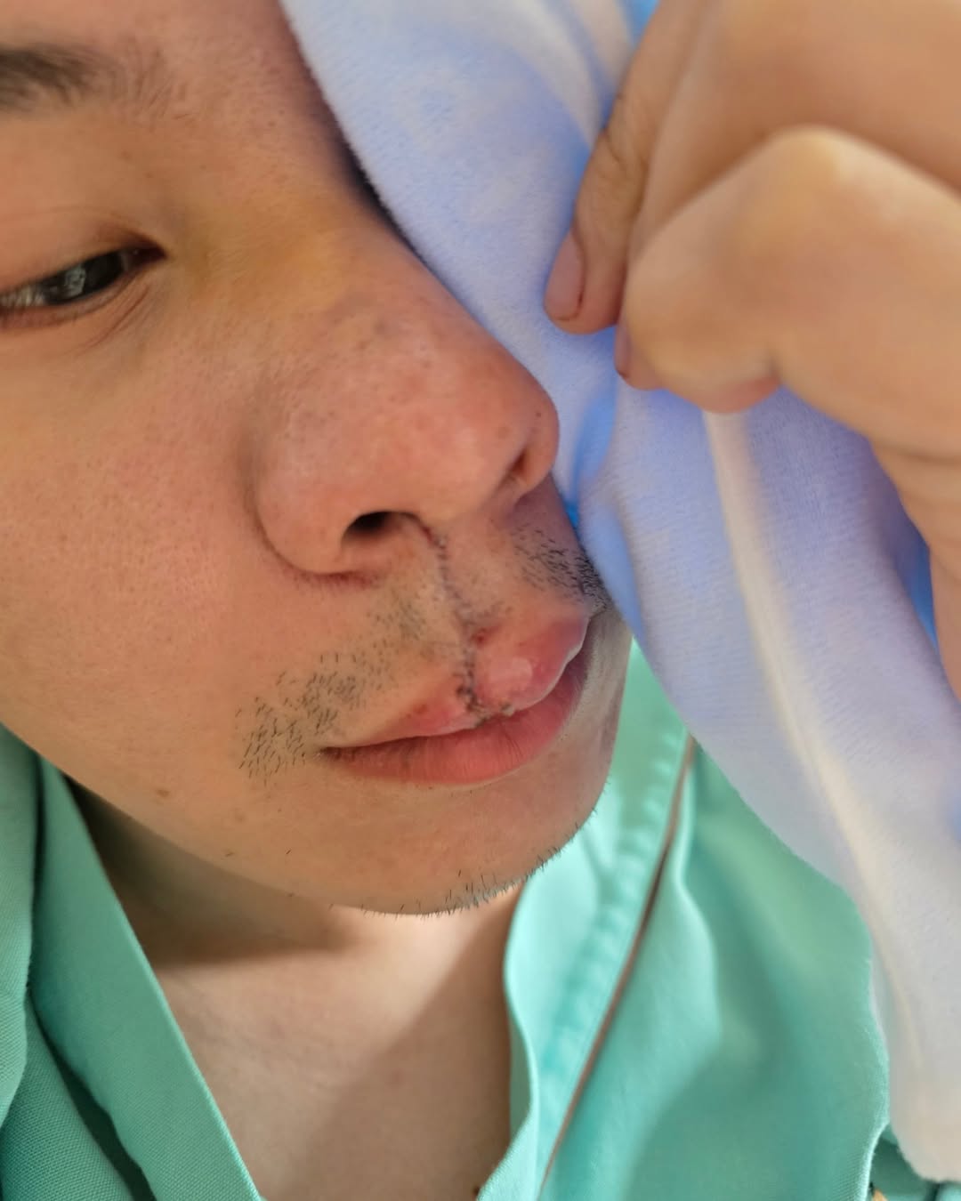 ตั้ม - วราวุธ โพธิ์ยิ้ม