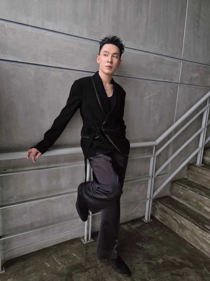 ตั้ม - วราวุธ โพธิ์ยิ้ม