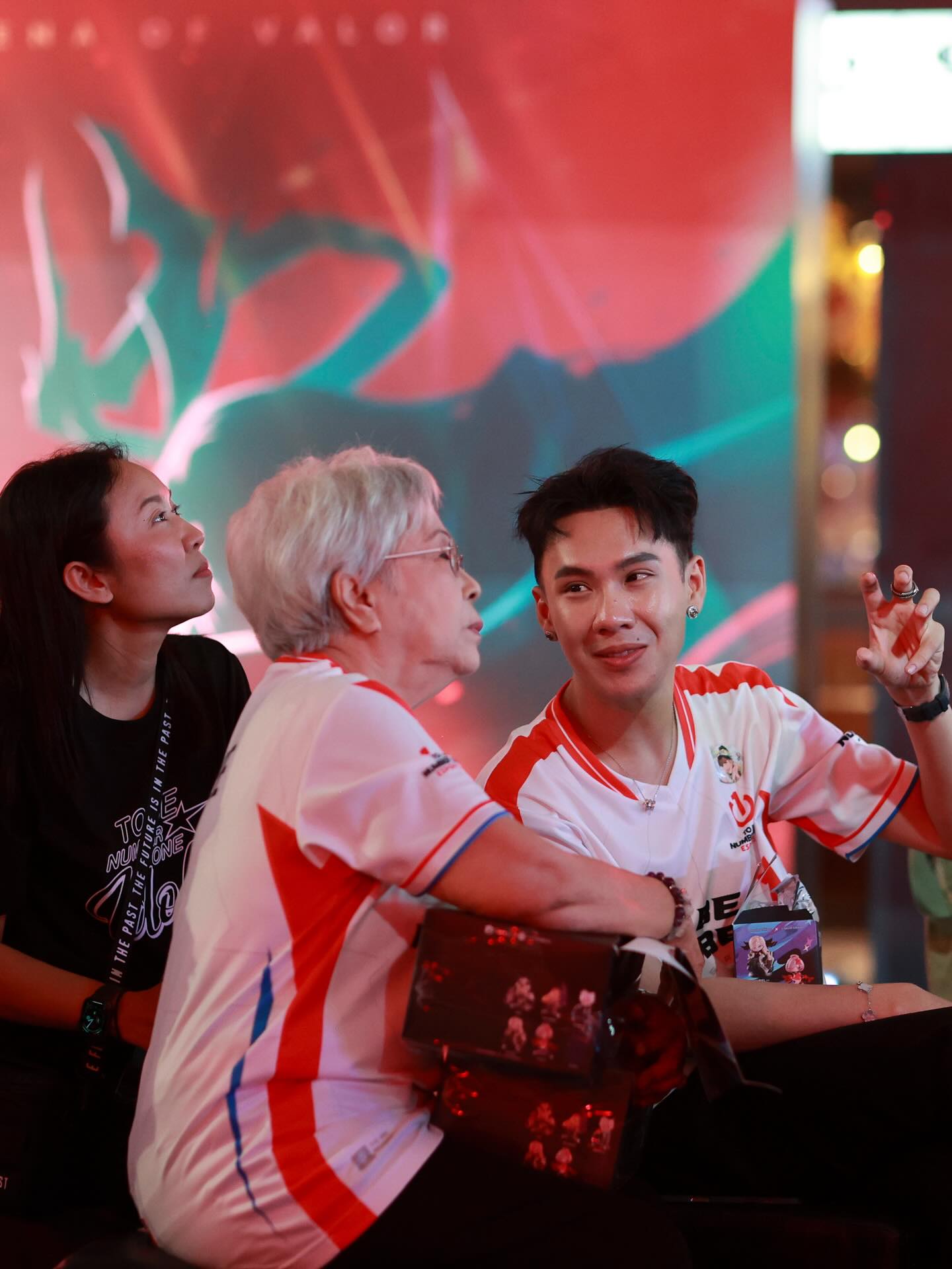ตั้ม - วราวุธ โพธิ์ยิ้ม