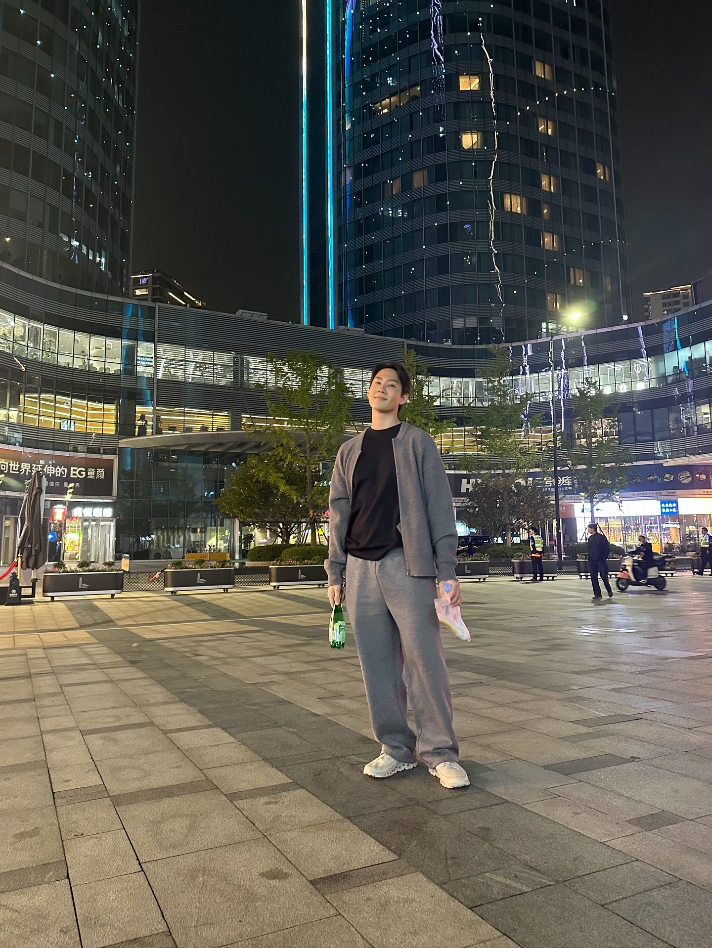 กัปตัน - ชลธร คงยิ่งยง