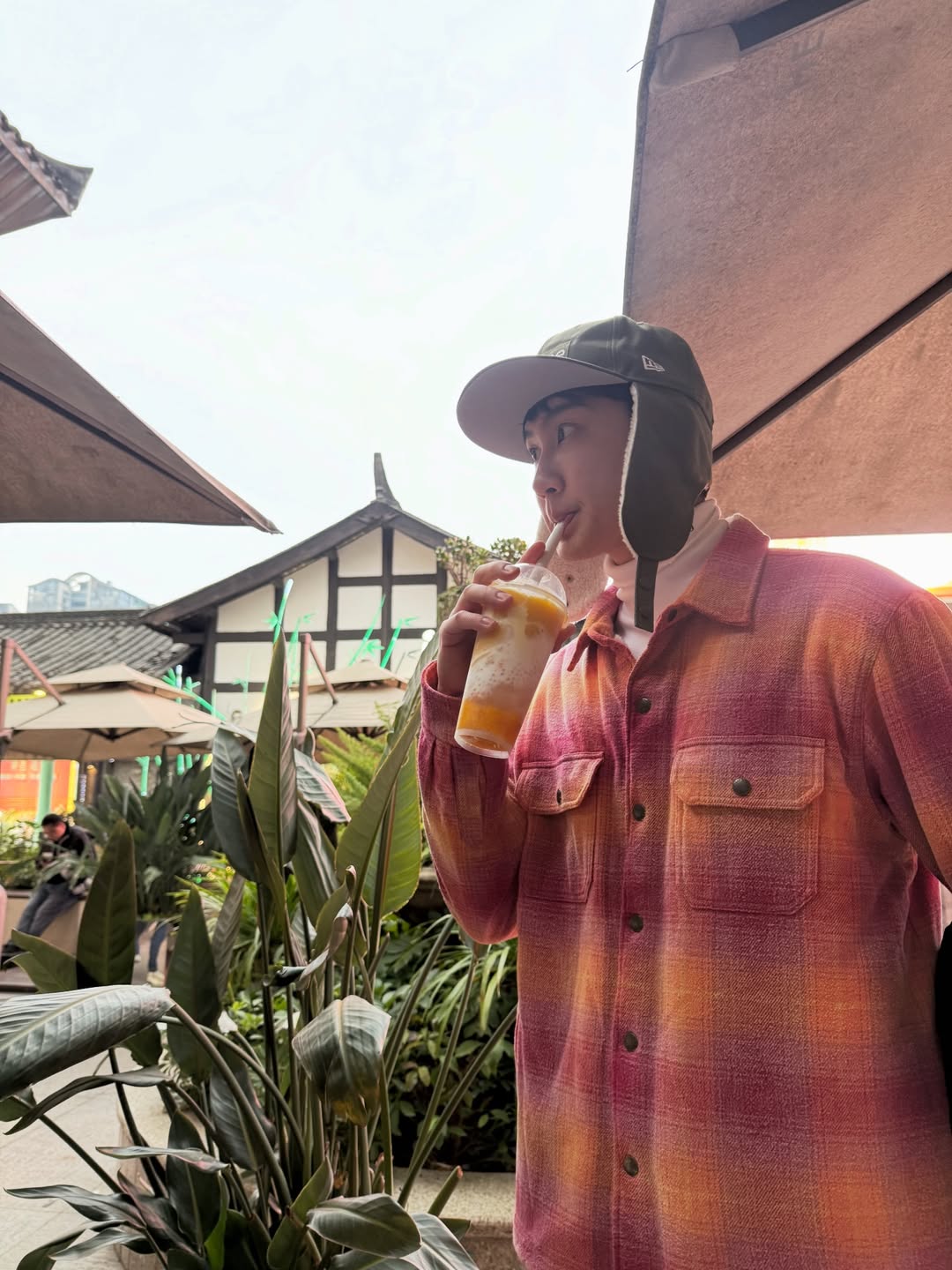 กัปตัน - ชลธร คงยิ่งยง